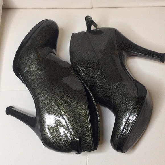 GUC Jessica Simpson Olive Patent Ankle Booties,10M - Picture 5 of 15